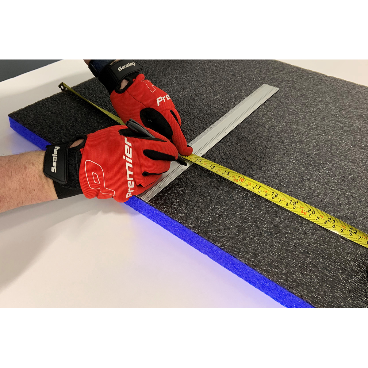 Easy Peel Shadow Foam® 1200 x 550 x 30mm - Blue/Black SF30B