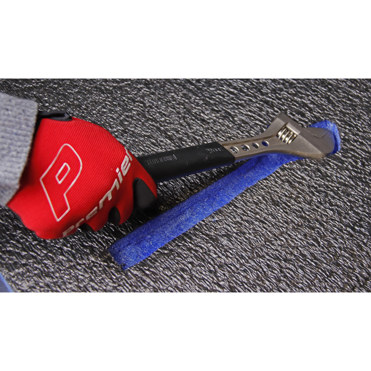 Easy Peel Shadow Foam® 1200 x 550 x 30mm - Blue/Black SF30B