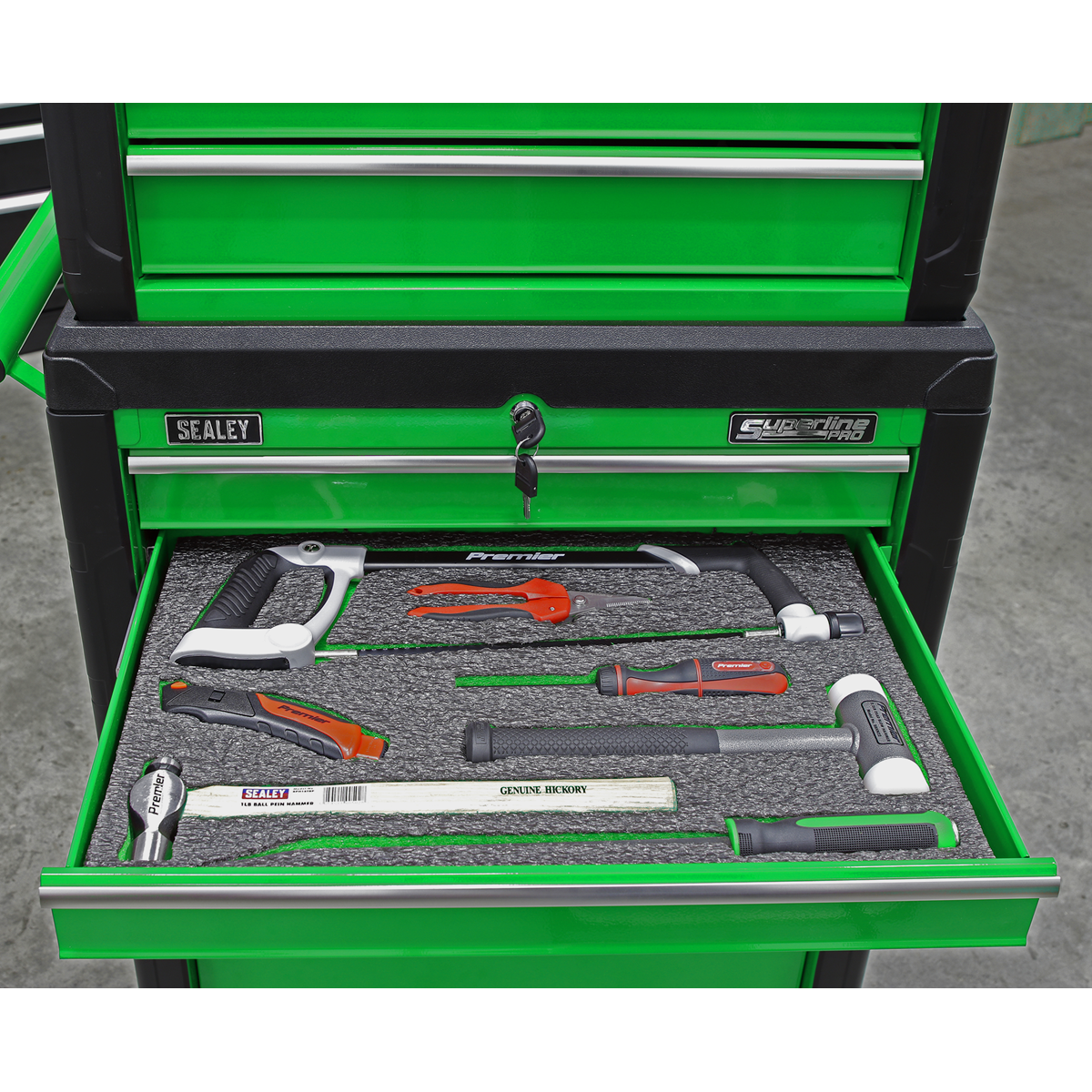 Easy Peel Shadow Foam® 1200 x 550 x 30mm - Green/Black SF30G