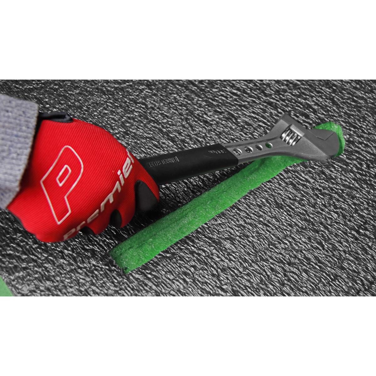 Easy Peel Shadow Foam® 1200 x 550 x 30mm - Green/Black SF30G