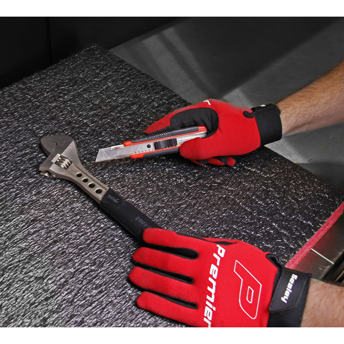 Easy Peel Shadow Foam® 1200 x 550 x 50mm - Red/Black SF50R