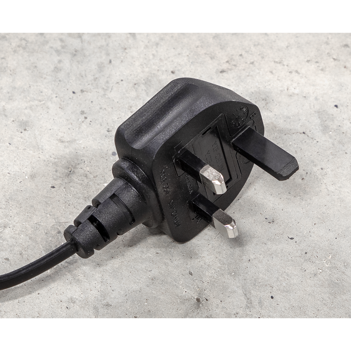 8" Desk Fan 3-Speed 230V SFF08