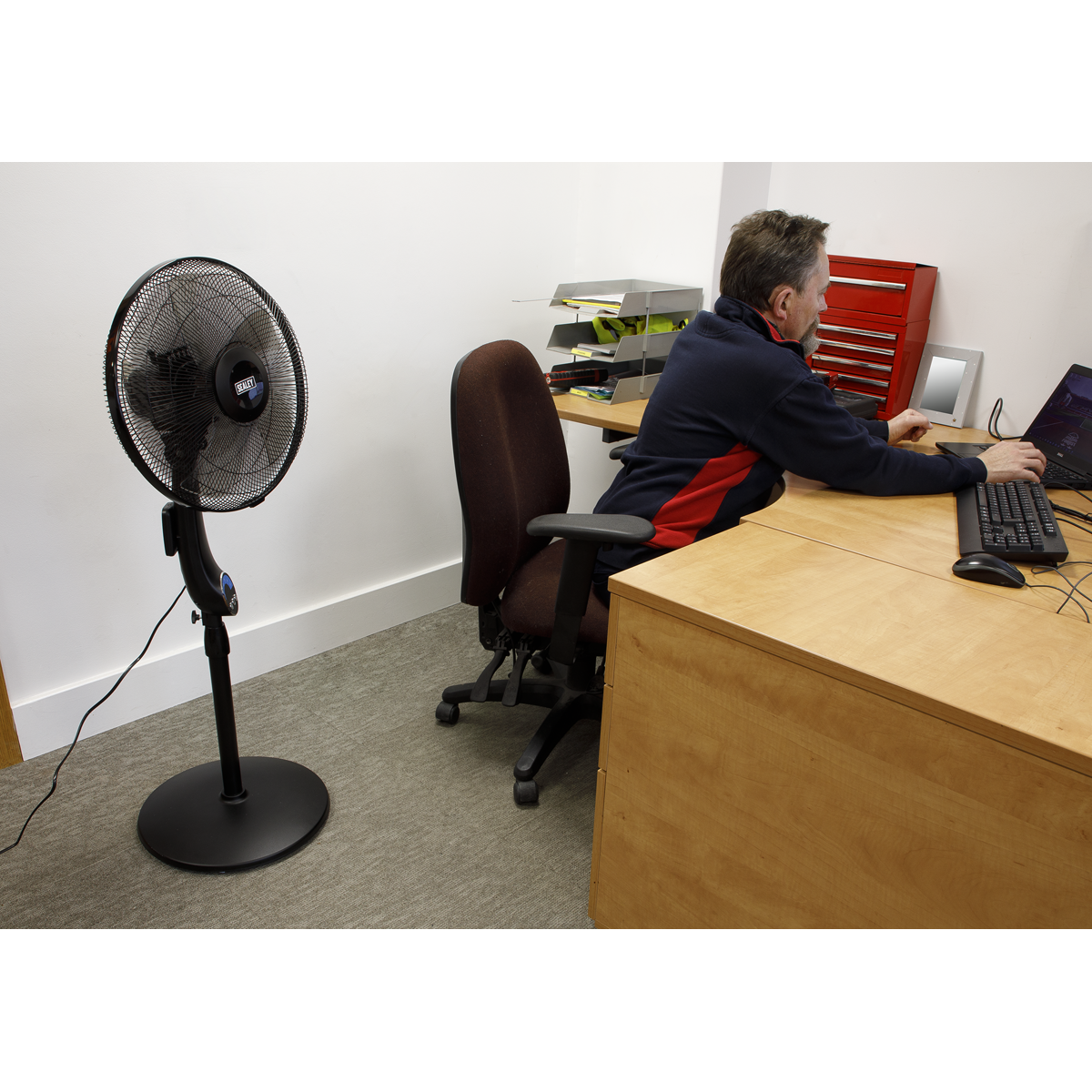 16" Quiet High Performance Oscillating Pedestal Fan 230V SFF16Q