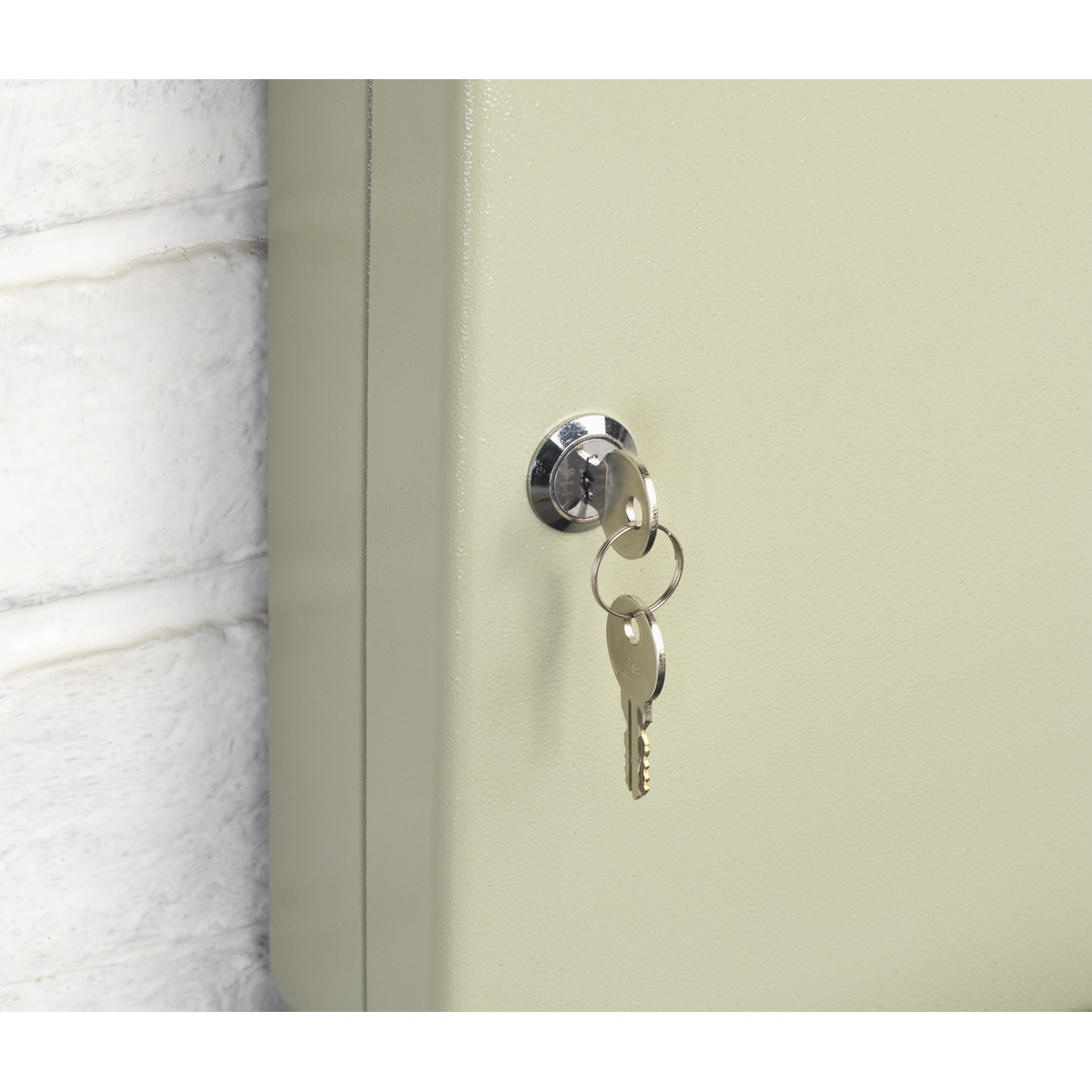 Key Cabinet with 93 Key Tags SKC93