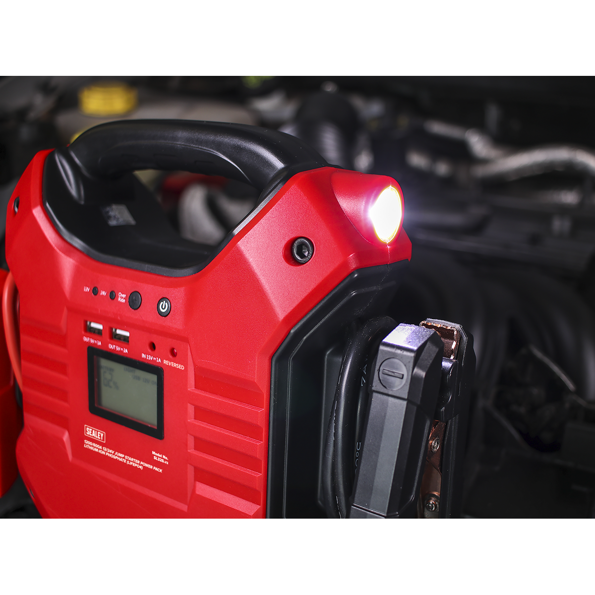 12/24V Jump Starter Power Pack Lithium-ion Phosphate (LiFePo4) 1200/600 Peak Amps SL32S