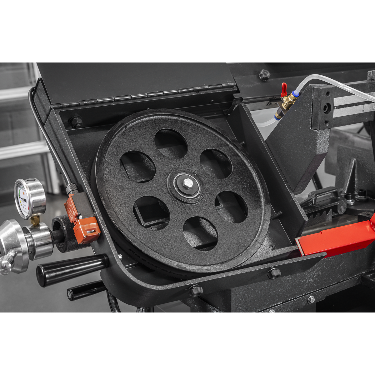 Horizontal Bandsaw with Hydraulic Arm 400mm SM353CE