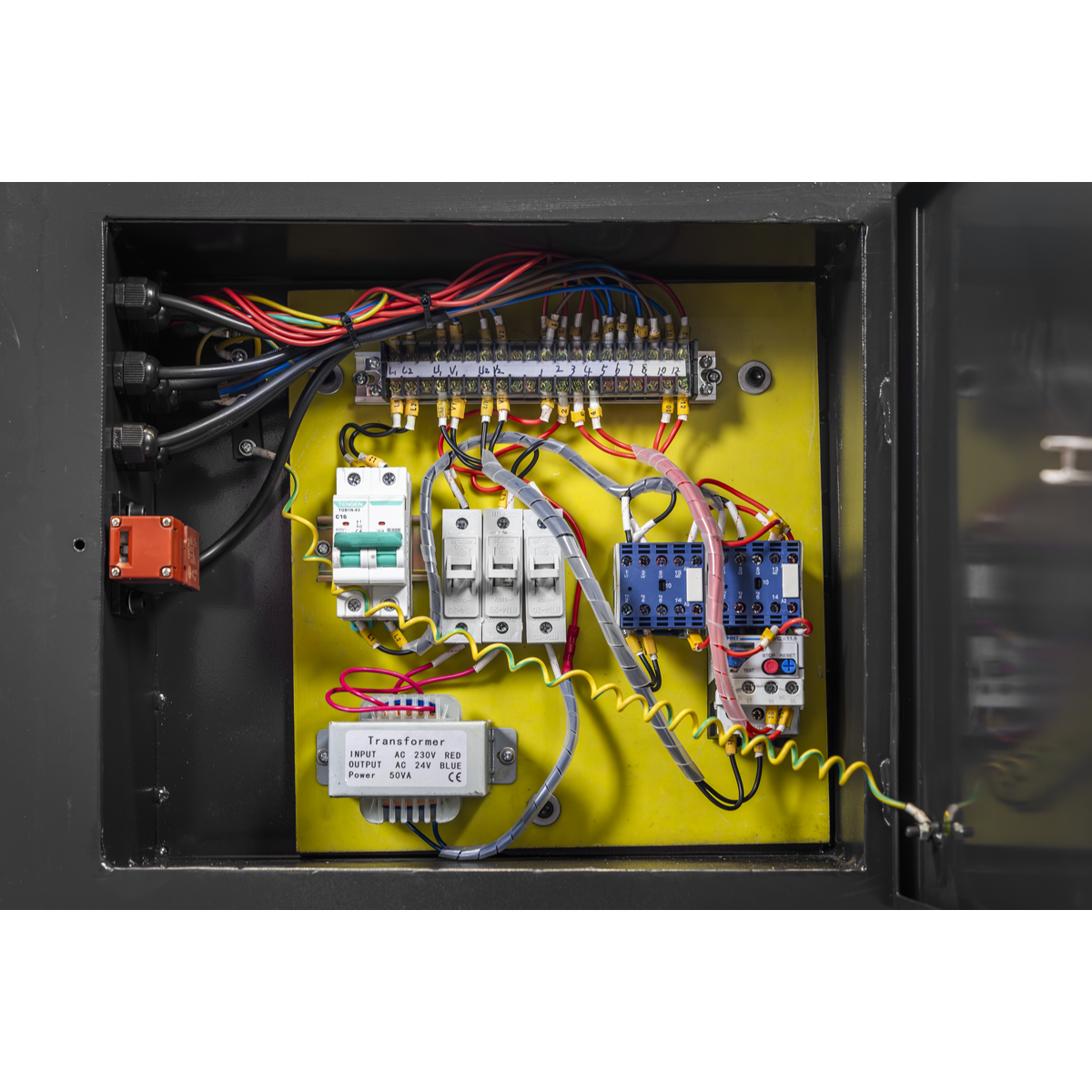 Horizontal Bandsaw with Hydraulic Arm 400mm SM353CE