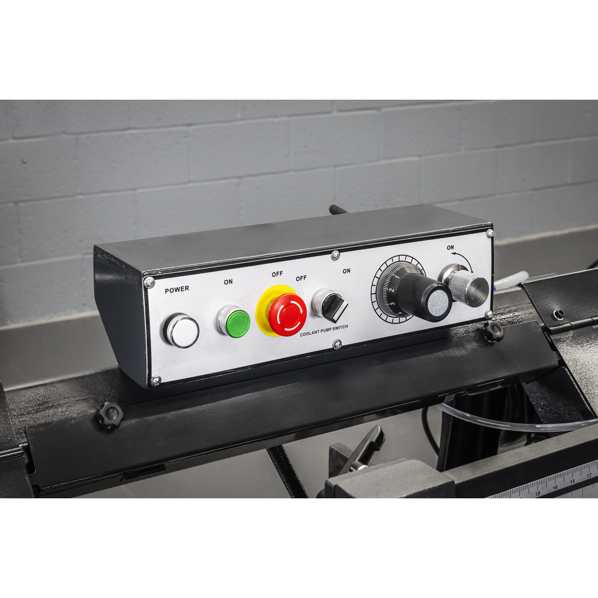 Horizontal Bandsaw with Hydraulic Arm 400mm SM353CE