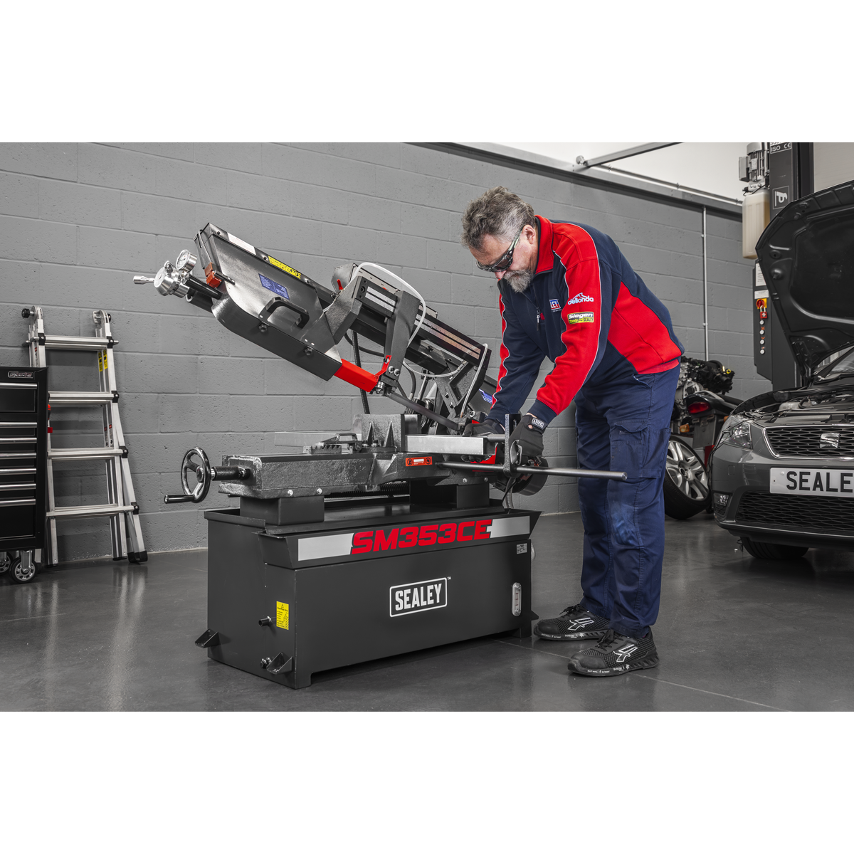 Horizontal Bandsaw with Hydraulic Arm 400mm SM353CE