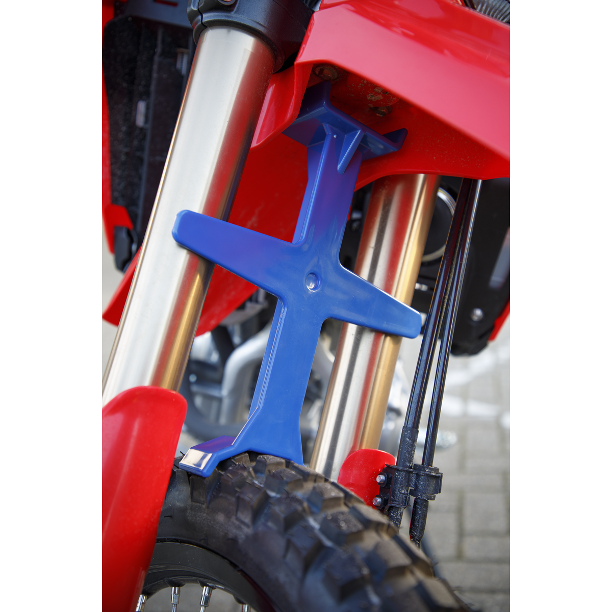 Anti-Dive Fork Brace SMC56