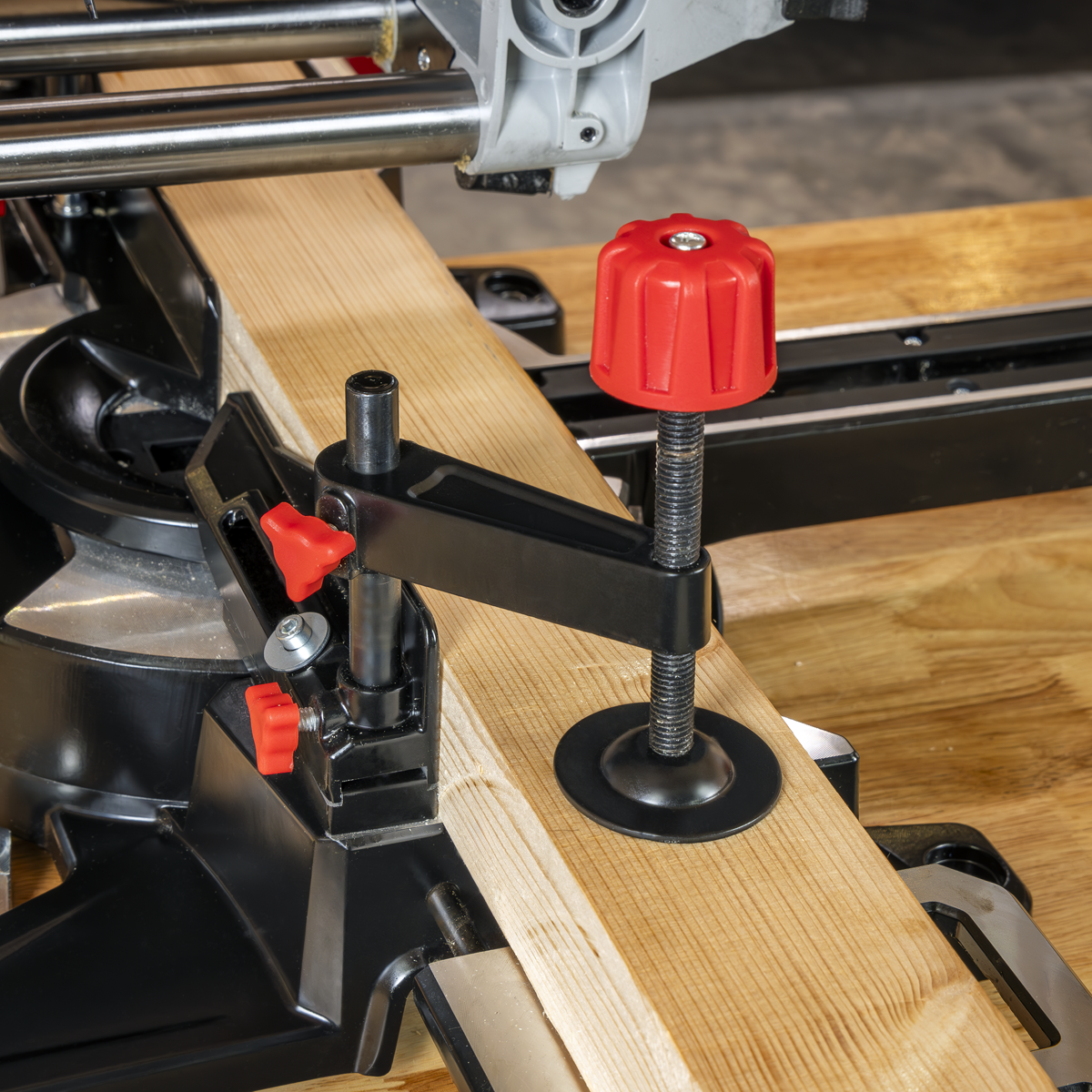 Sliding Compound Mitre Saw 216mm SMS216