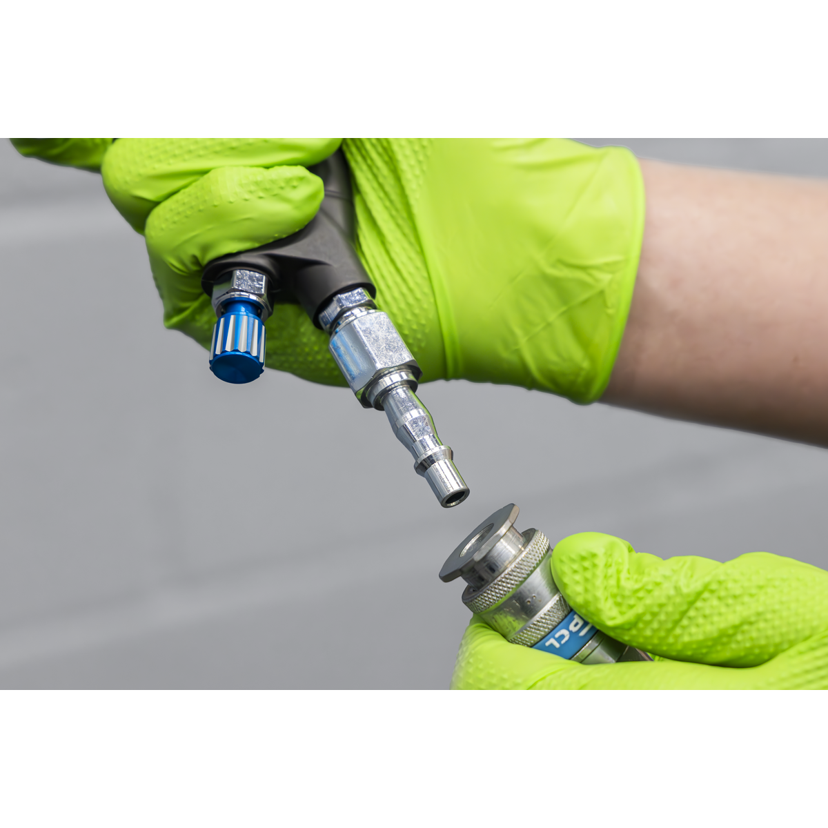 Professional SP Gravity Feed Spray Gun 1.4mm Set-Up SP01