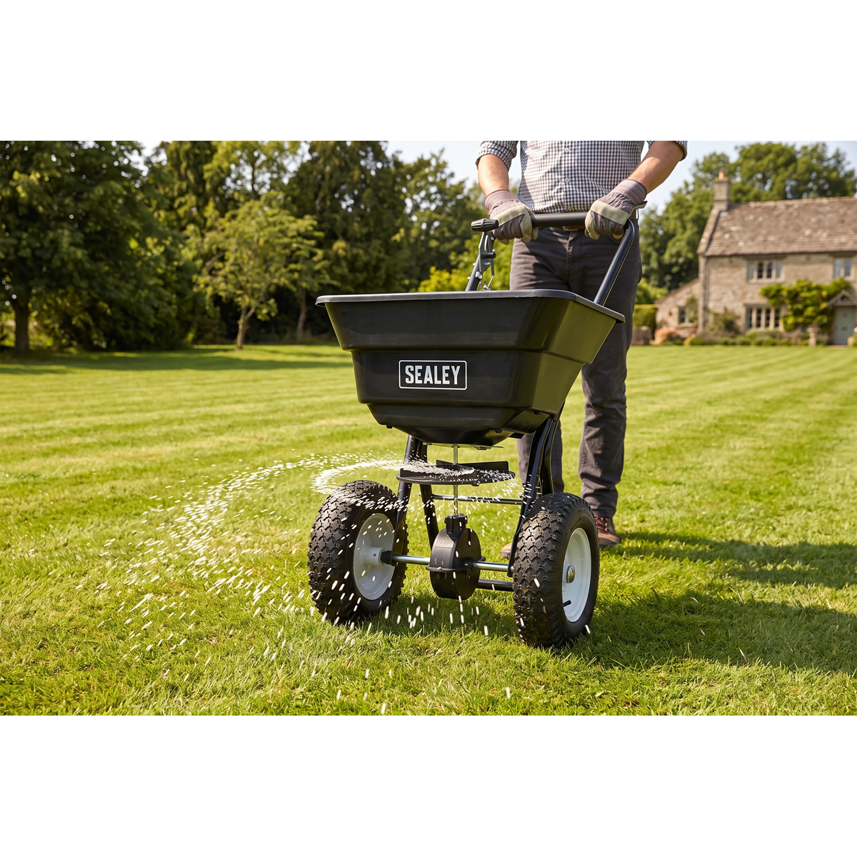 Walk Behind Broadcast Spreader 37kg Capacity SPB37W