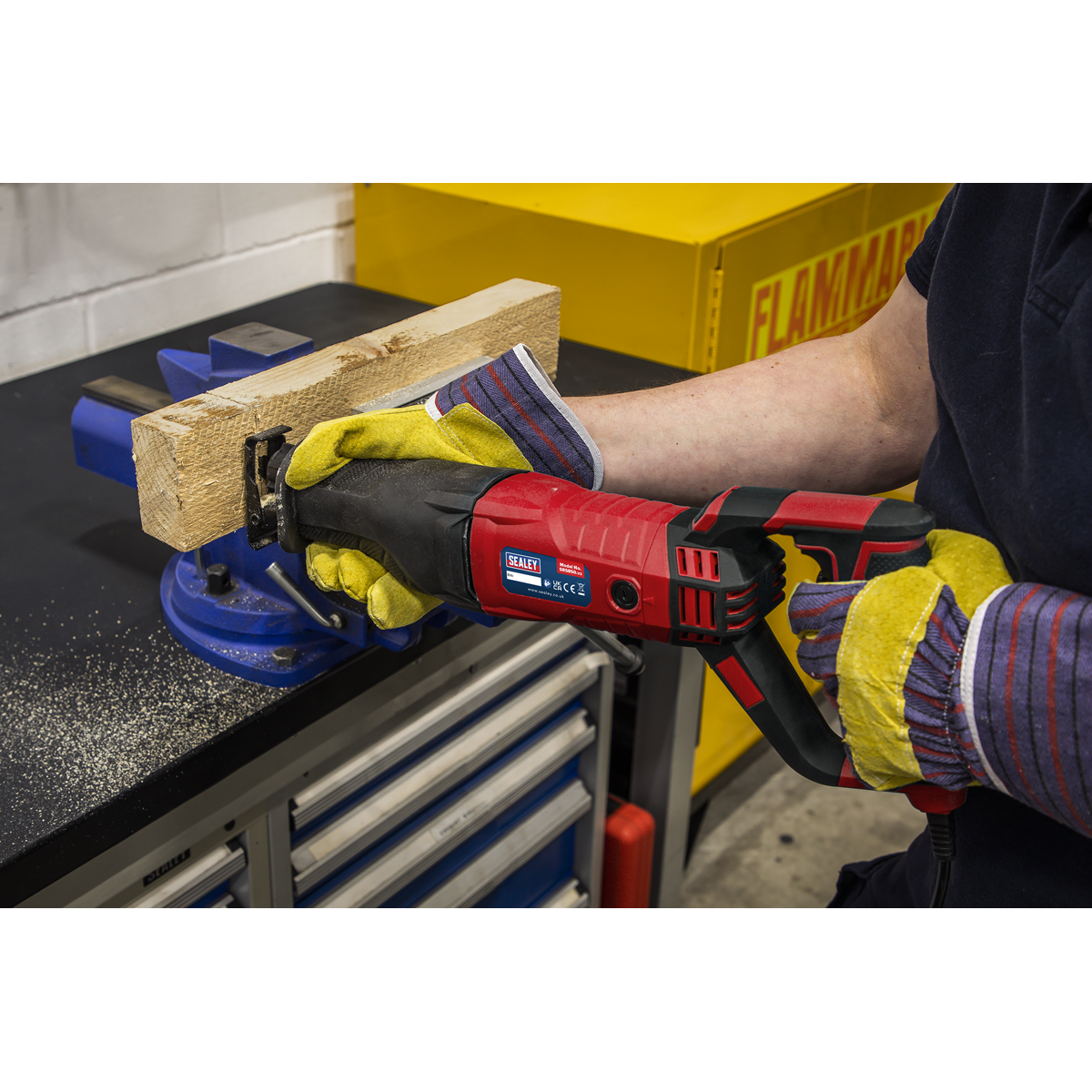 Reciprocating Saw 900W/230V SRS850