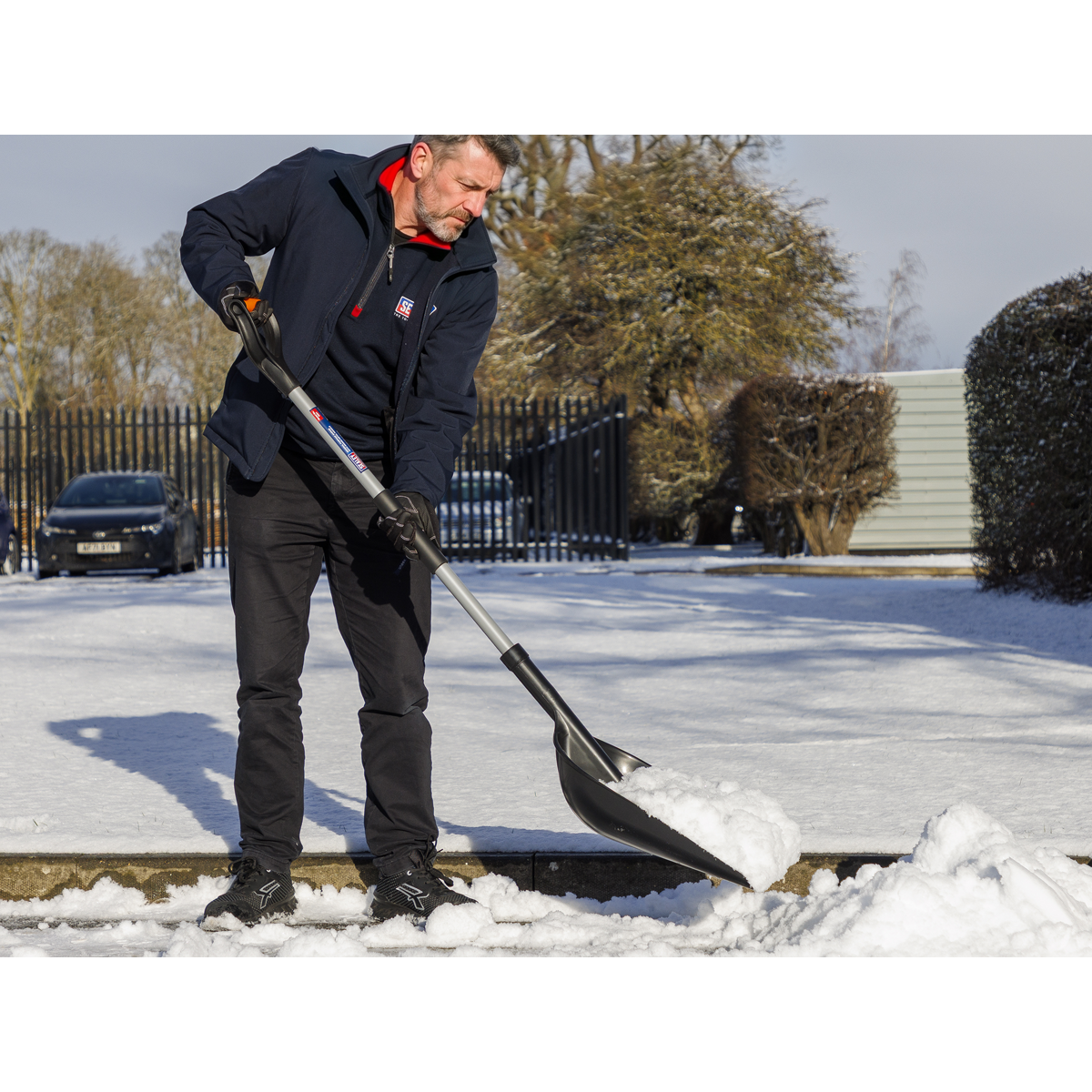 General-Purpose Shovel with 900mm Metal Handle SS01