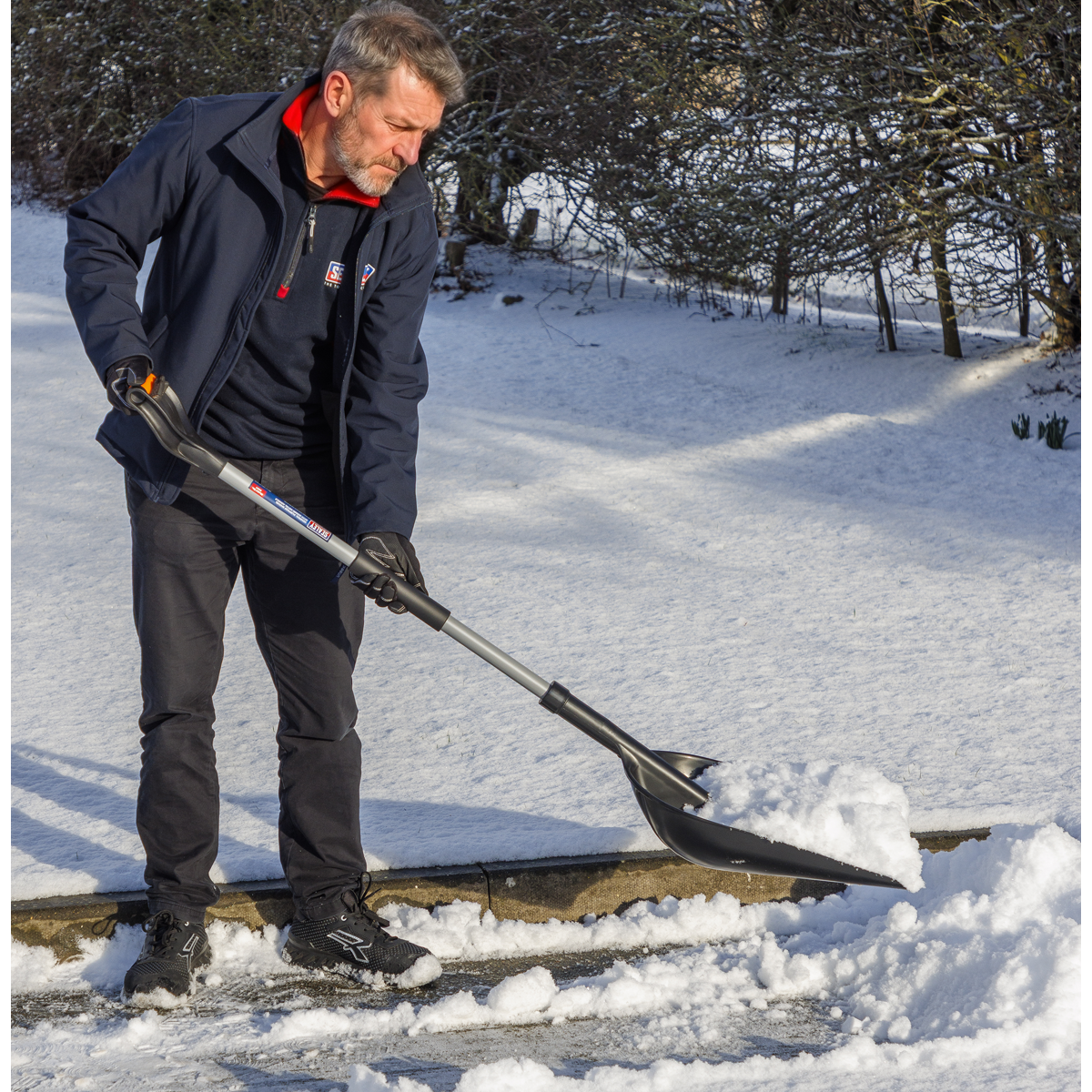 General-Purpose Shovel with 900mm Metal Handle SS01