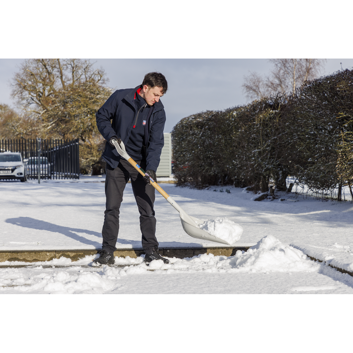 General-Purpose Shovel with 900mm Wooden Handle SS02