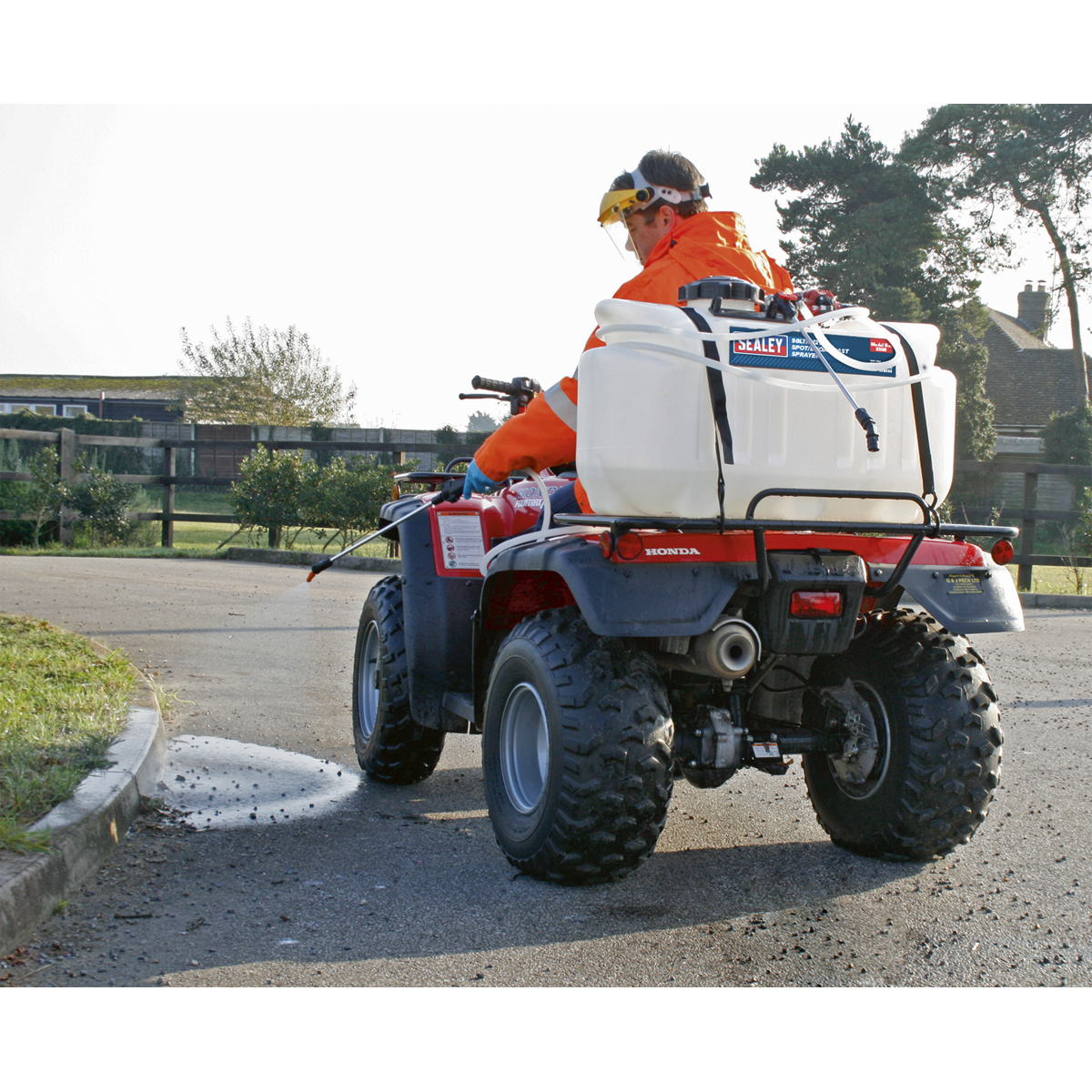 98L12V Spot/Broadcast Sprayer SS98