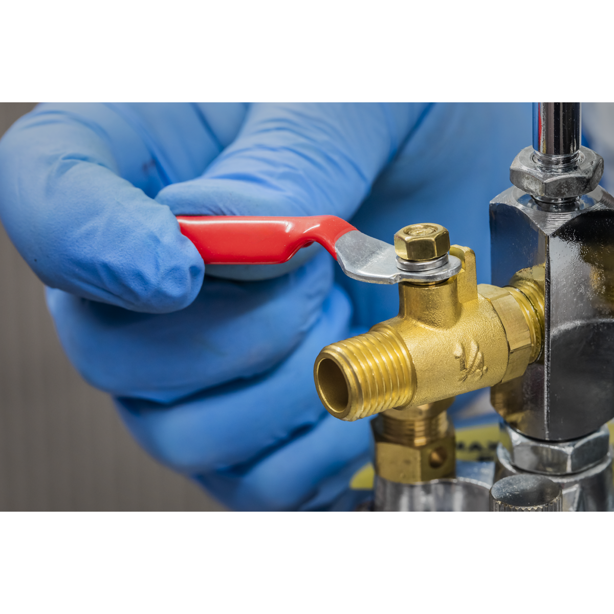 Pressure Pot System with Spray Gun & Hoses 1.8mm Set-Up SSG1P