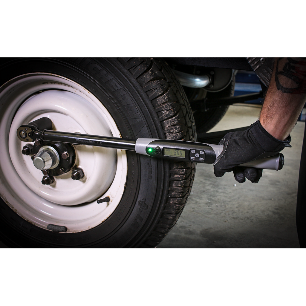 Digital Torque Wrench with Angle Function 1/2"Sq Drive 20-200Nm STW306B