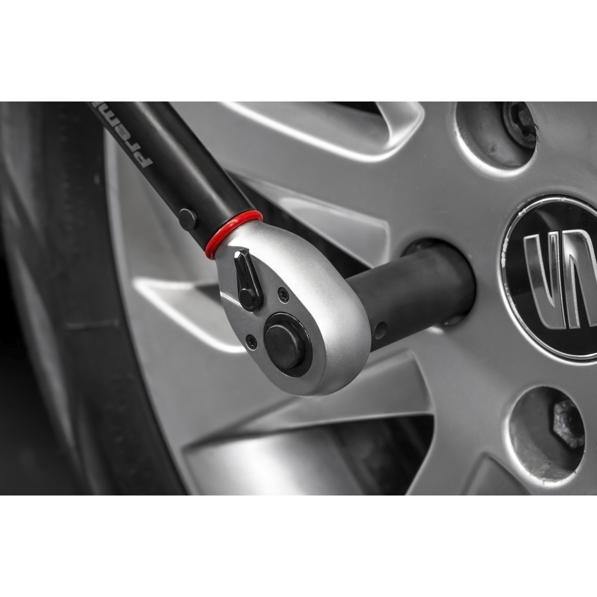 Calibrated Micrometer Torque Wrench 1/2"Sq Drive 60-330Nm STW905B