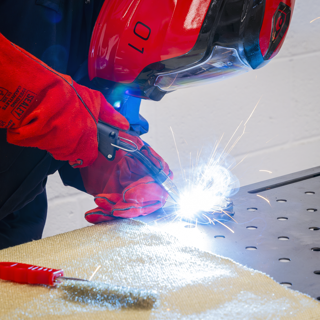 Mini Portable Gas/Gasless MIG Welder 130A 230V SUPERMIG130