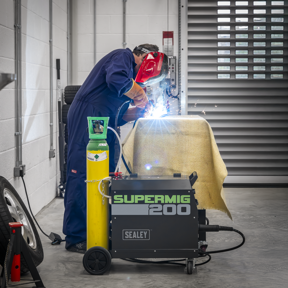 Professional Gas/Gasless MIG Welder with Binzel® Euro Torch 200A 230V SUPERMIG200