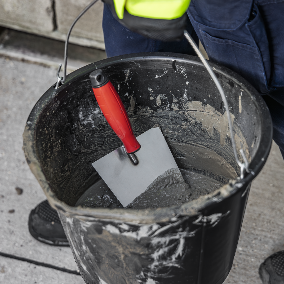 Stainless Steel Bucket Trowel with Rubber Handle 180mm T1204