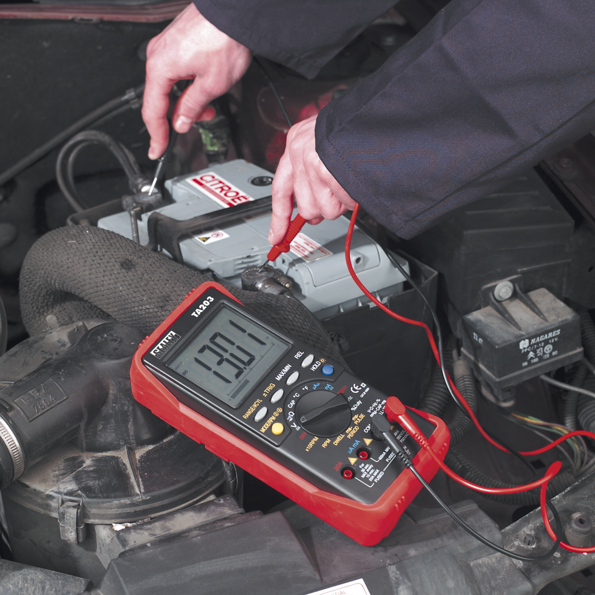 15-Function Digital Automotive Multimeter with Bar Graph/PC Link TA203