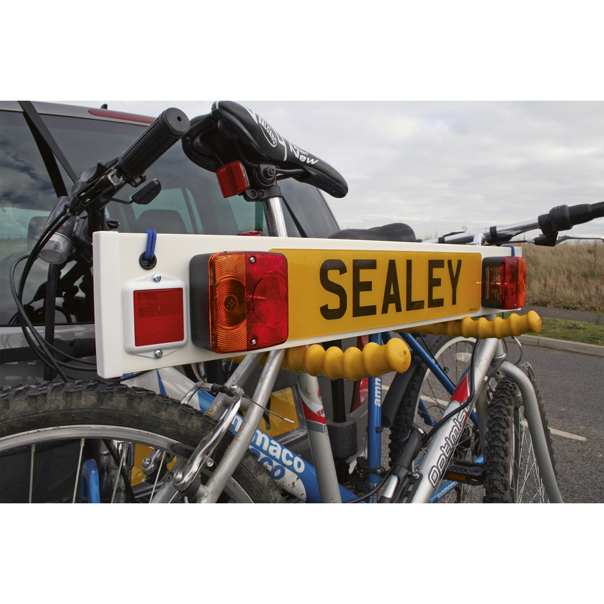 Trailer Board for use with Bicycle Carriers 3ft with 2m Cable TB3/2