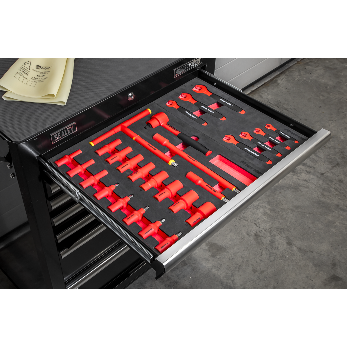 Rollcab 7 Drawer with Insulated Tool Kit 63pc TBTECOMBO2