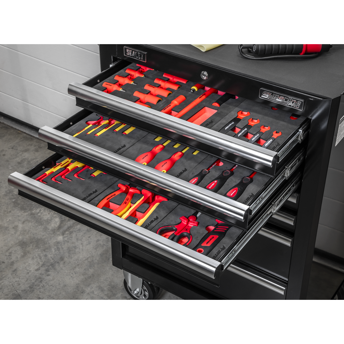 Rollcab 7 Drawer with Insulated Tool Kit 63pc TBTECOMBO2