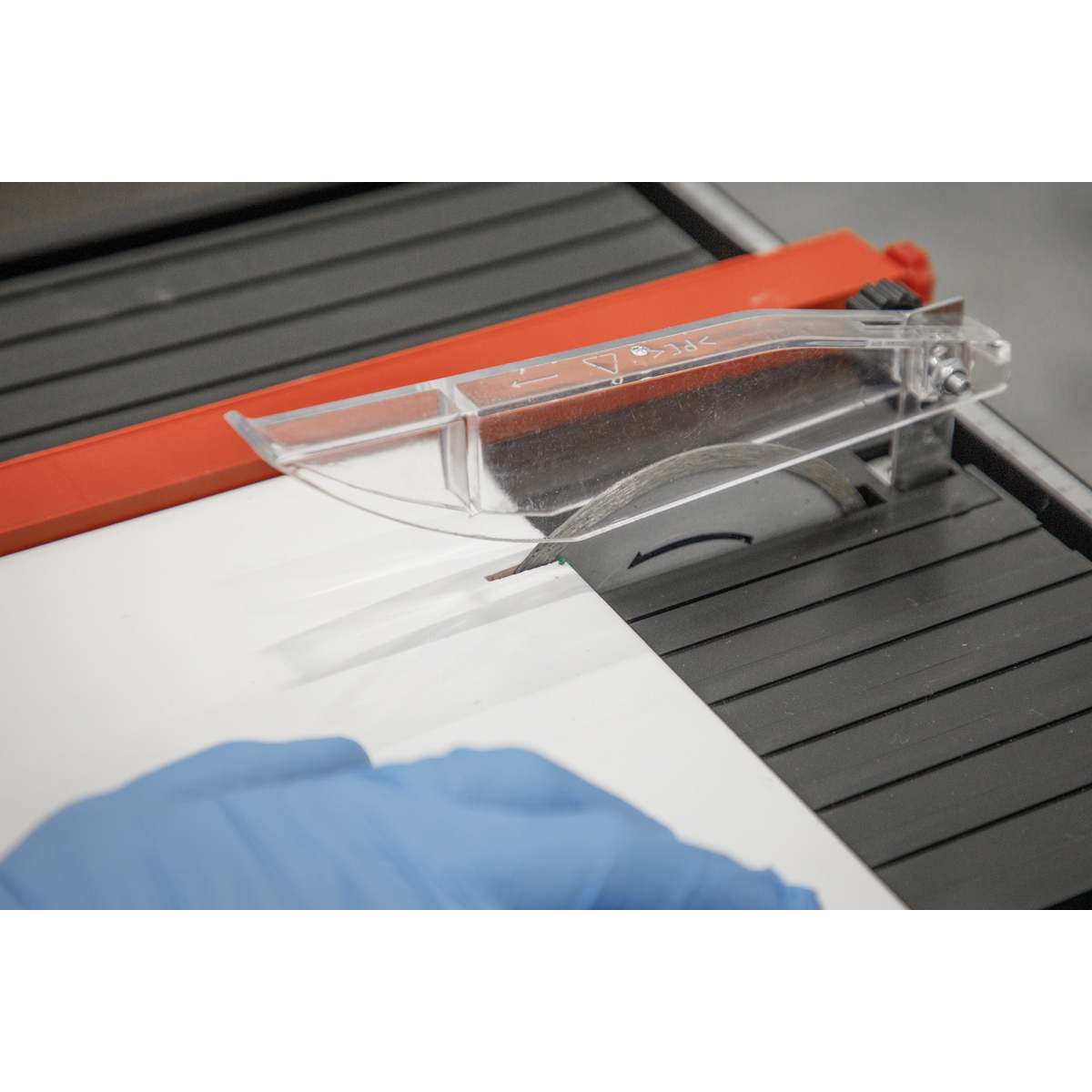Portable Tile Cutter 115mm 500W/230V TC115