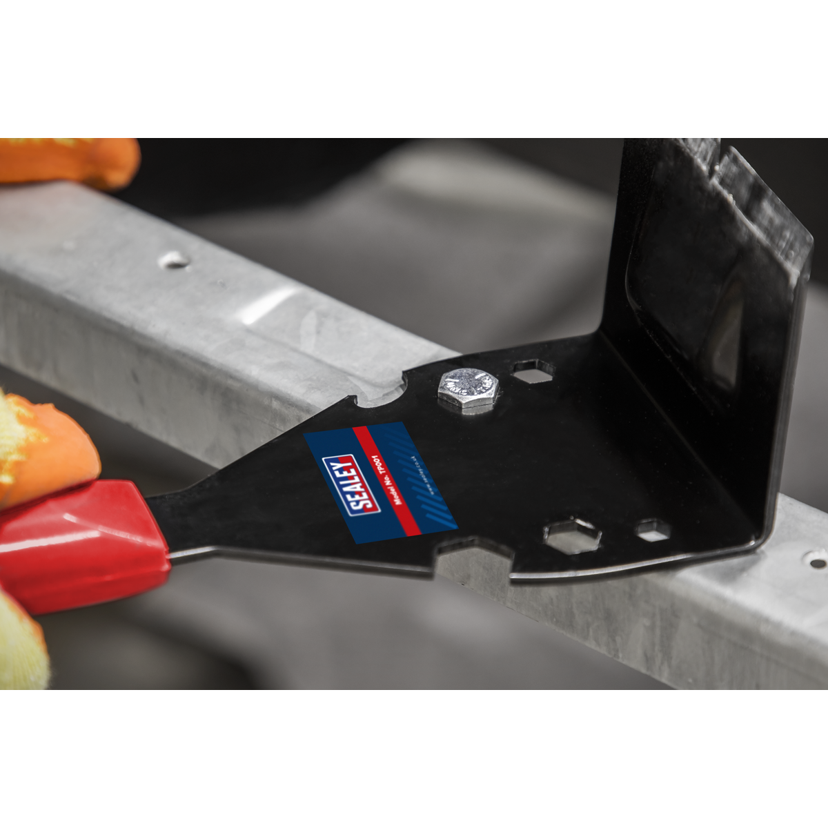 Skirting & Trim Puller TP001