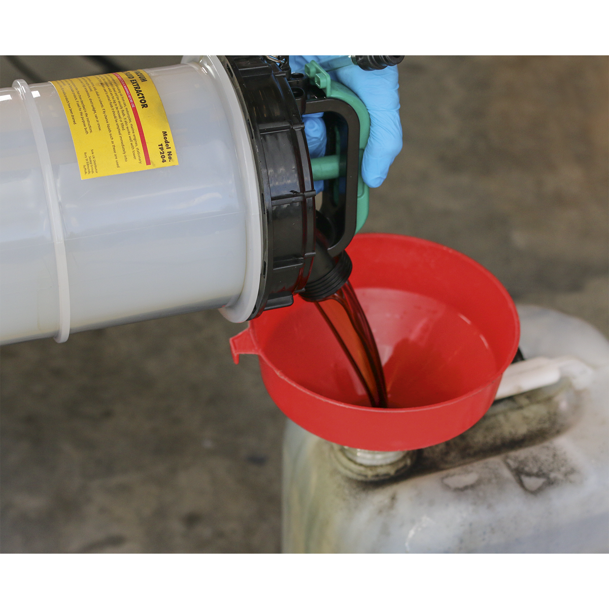 Vacuum Fuel/Fluid Extractor 8L TP204