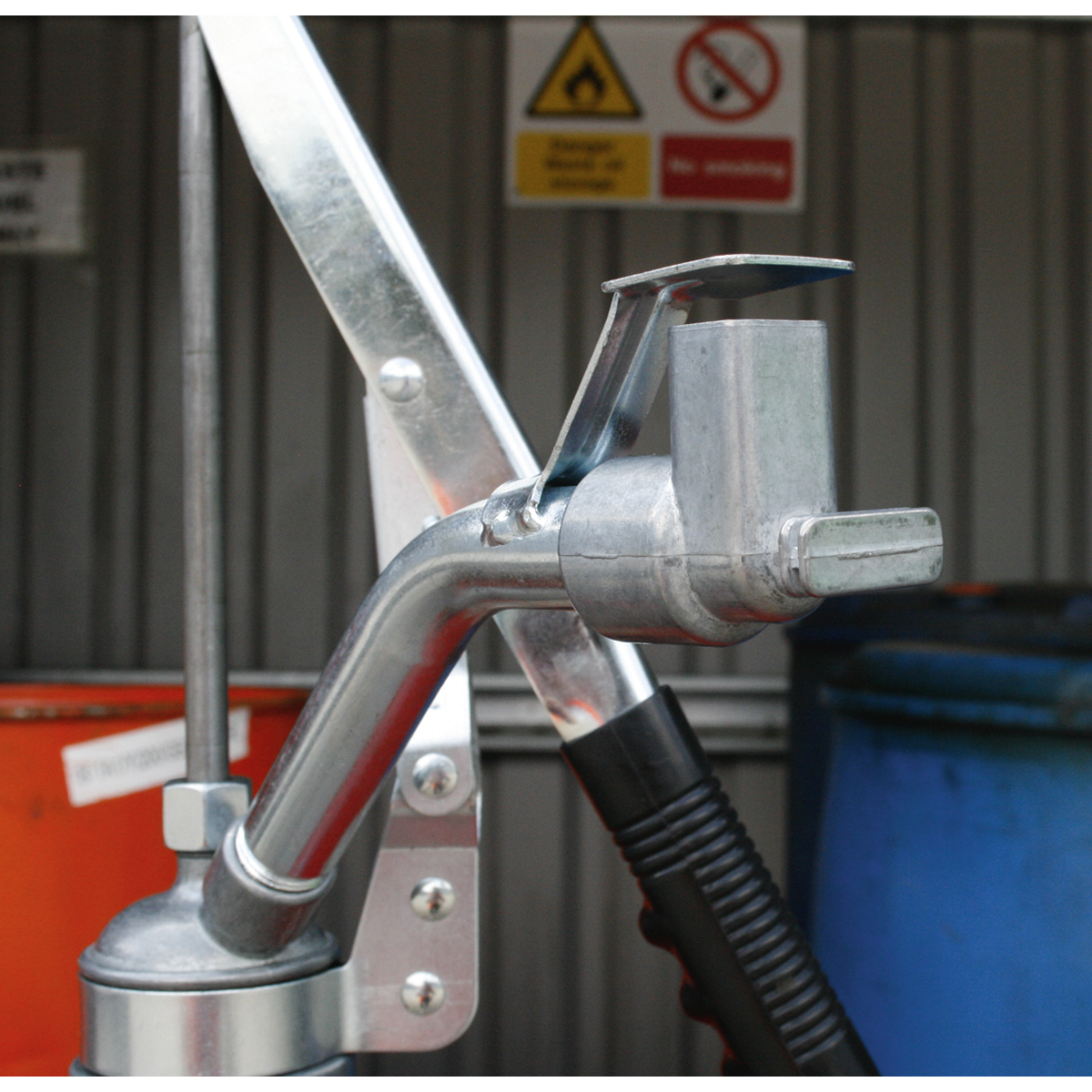 Heavy-Duty Lever Pump with Swivel Handle TP6802