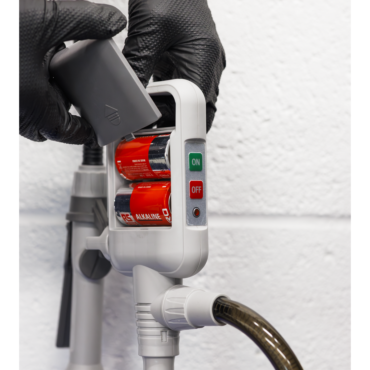 Battery Operated Fluid Transfer Pump with Nozzle TP81