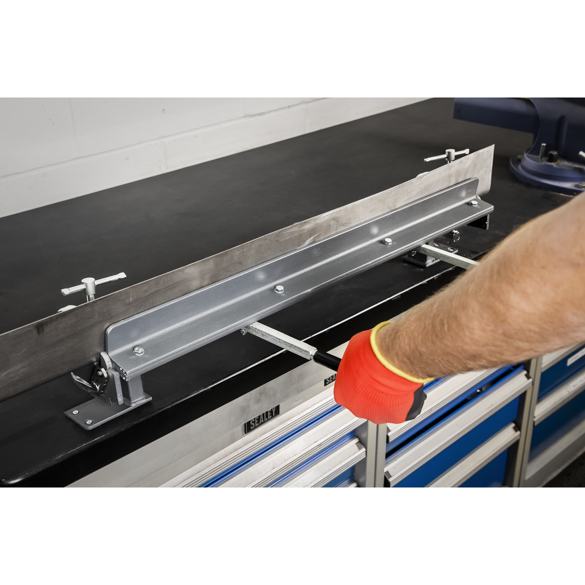 Vice/Bench Mounting Sheet Metal Folder 700mm TS01