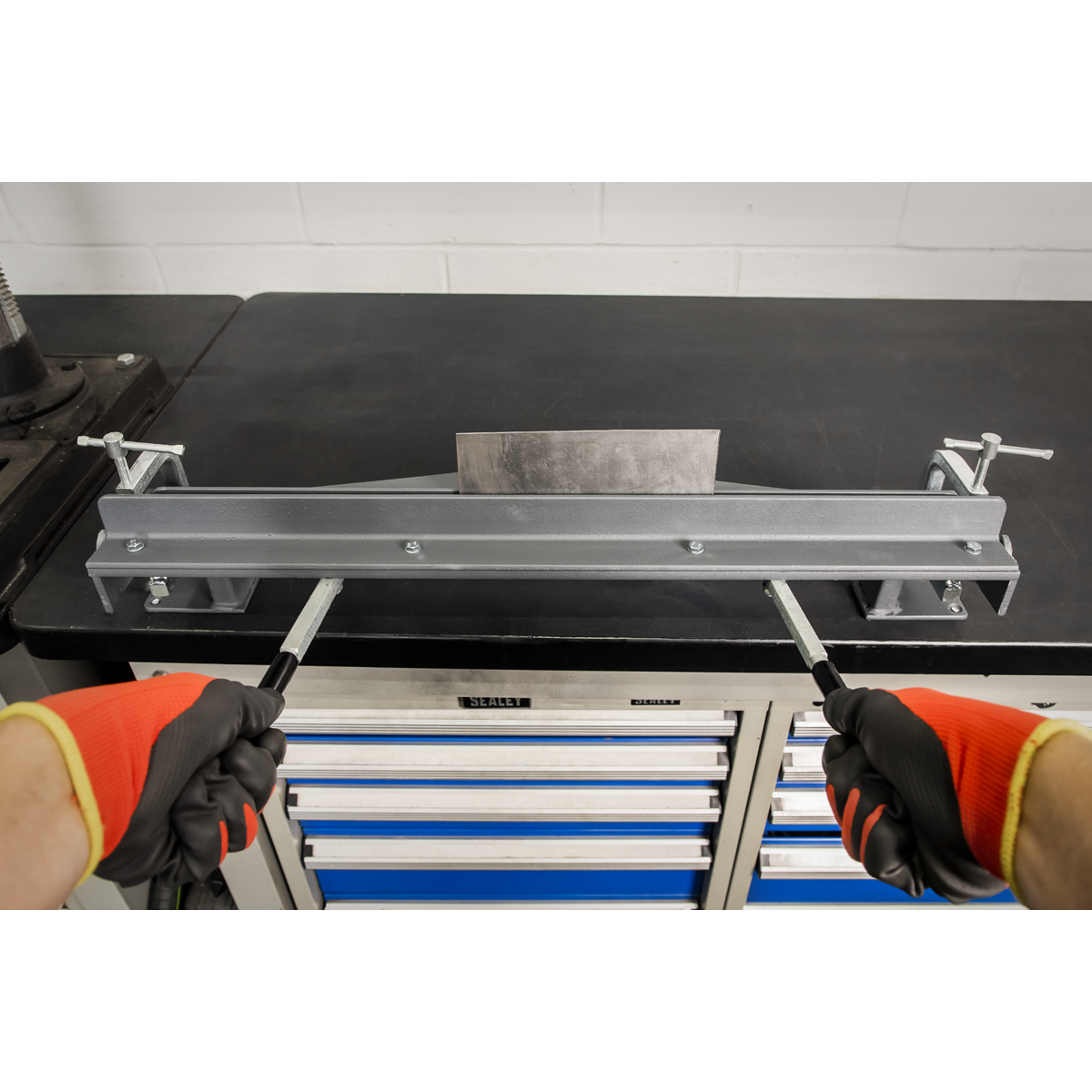 Vice/Bench Mounting Sheet Metal Folder 700mm TS01