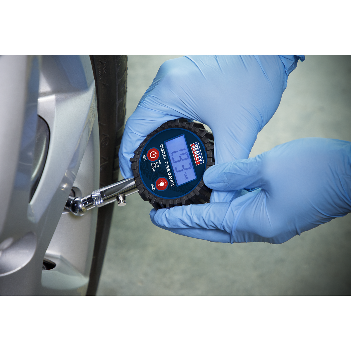 Digital Tyre Pressure Gauge with Swivel Head & Quick Release TST001
