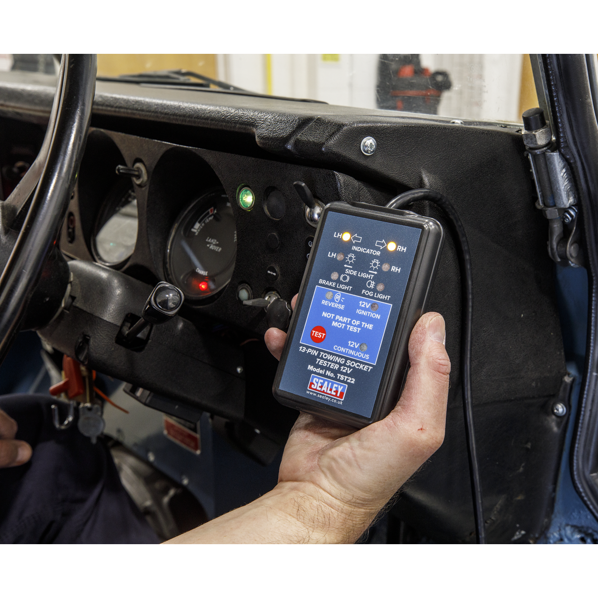 Towing Socket Tester 13-Pin 12V - DVSA Approved TST22