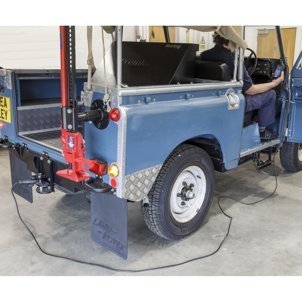 Towing Socket Tester 13-Pin 12V - DVSA Approved TST22