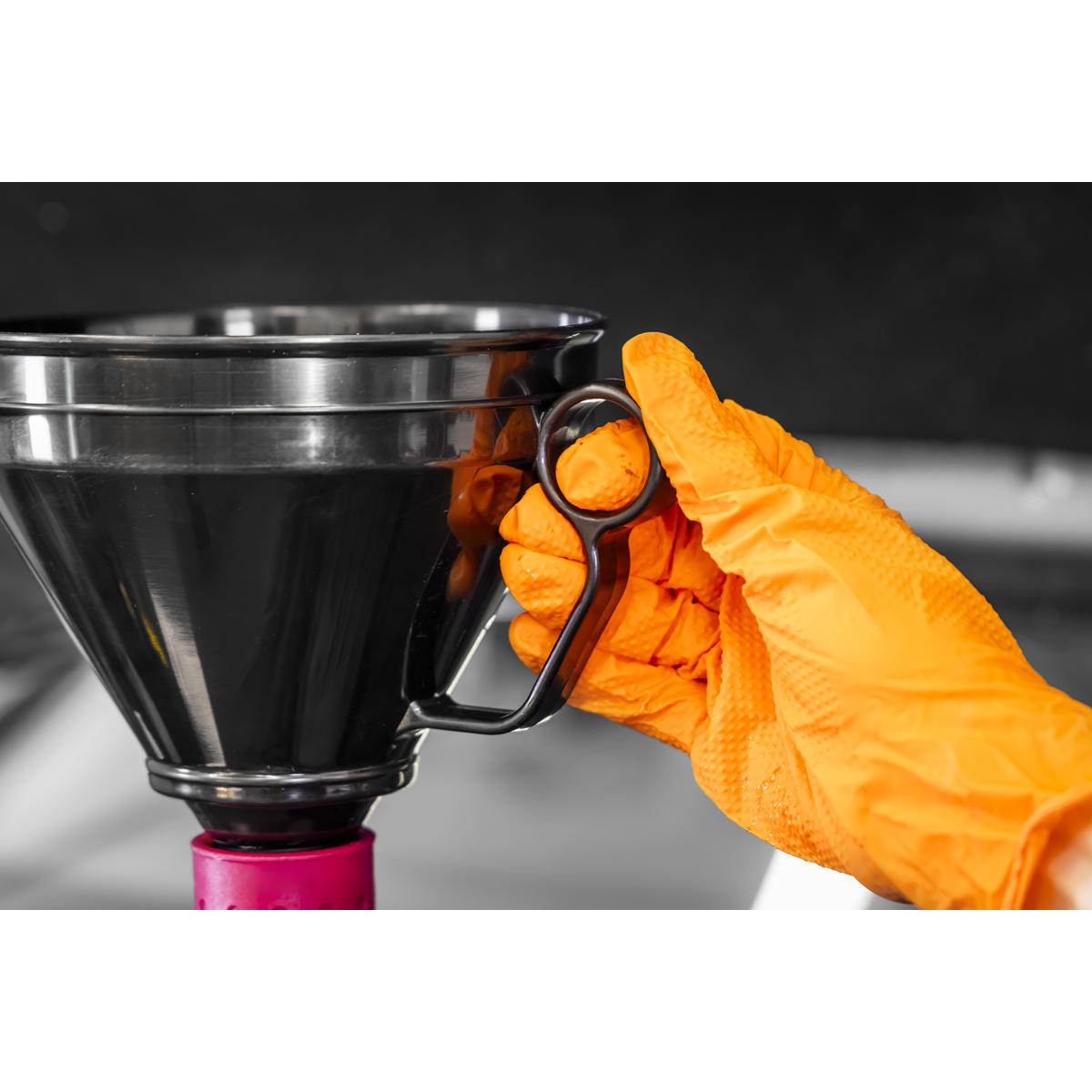 Valved Flexible Spout Funnel with Filter 160mm VFF1