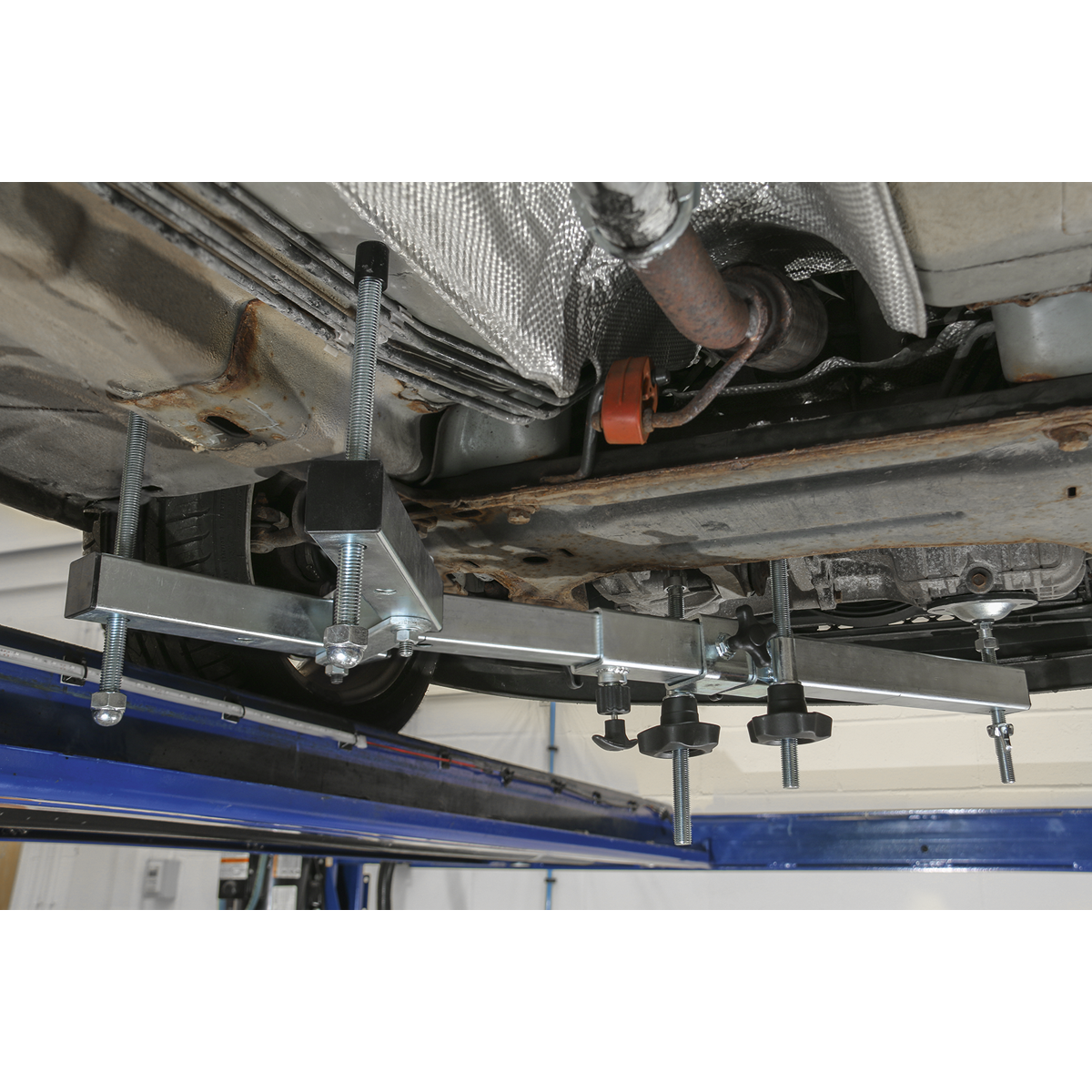 Under Vehicle Engine/Gearbox Support VS0110