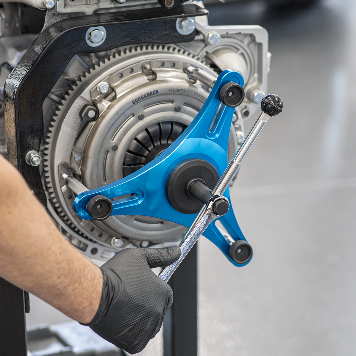 Self-Adjusting Clutch Tool VS011