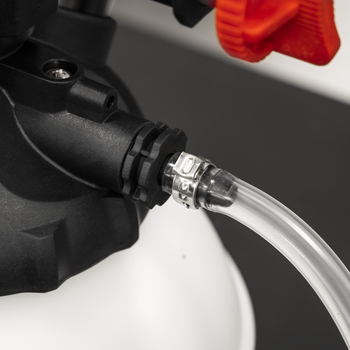 Pneumatic Brake Bleeder 3L VS0215