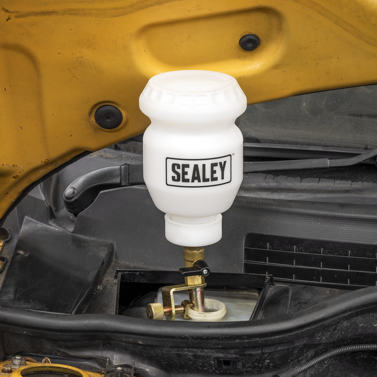 Brake Fluid Refill Bottle 1L VS0219