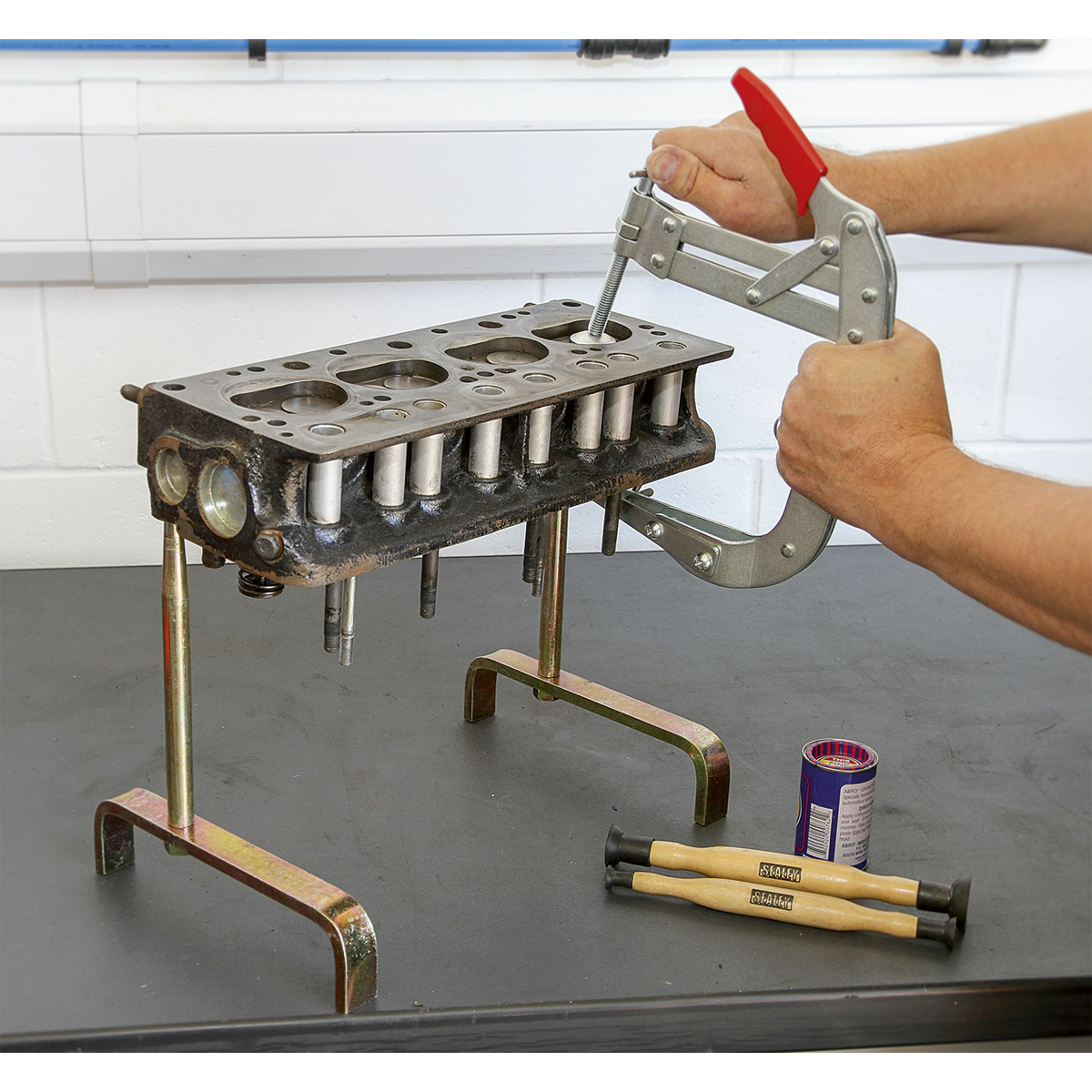 Cylinder Head Stands VS1555