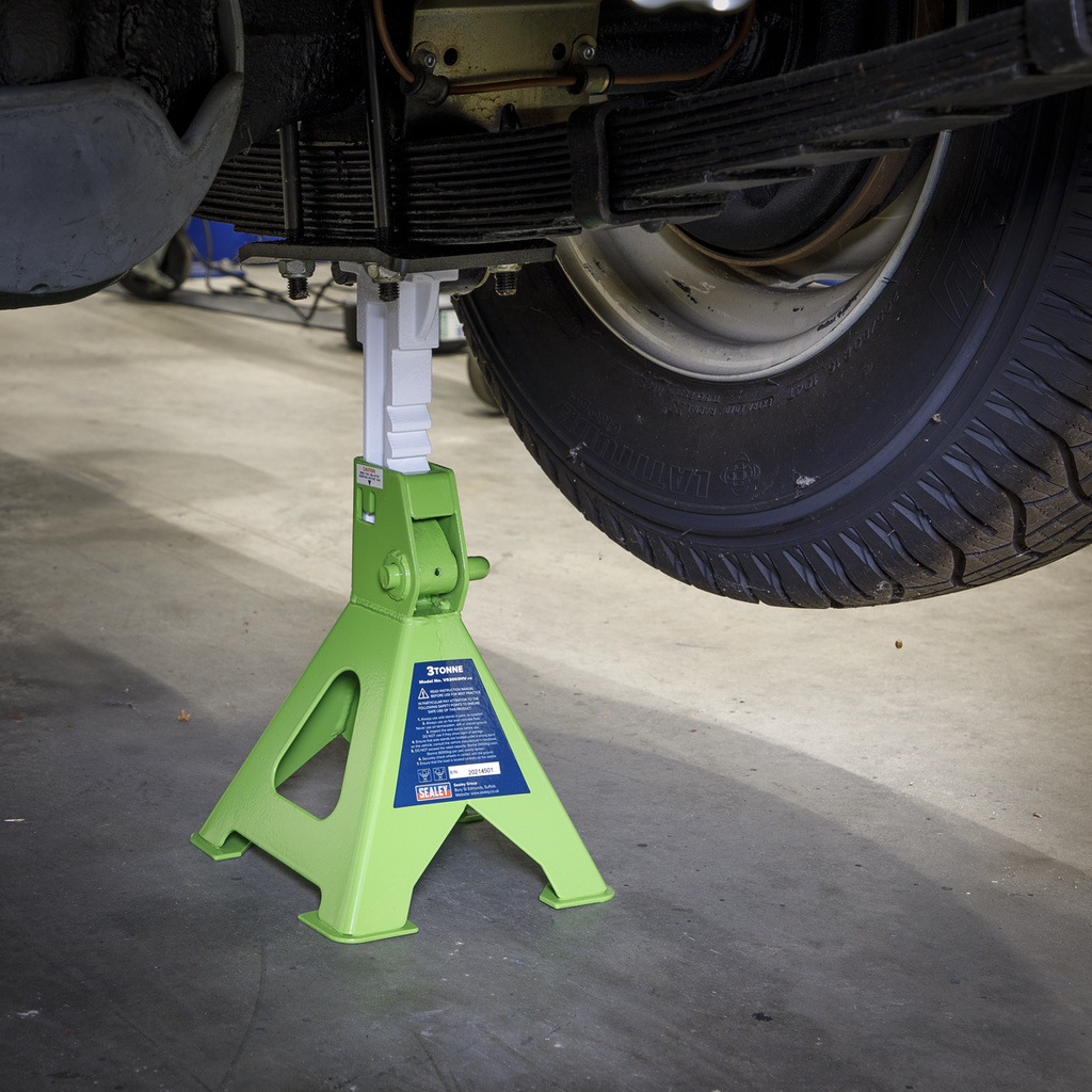 Ratchet Type Axle Stands (Pair) 3 Tonne Capacity per Stand - Hi-Vis Green VS2003HV
