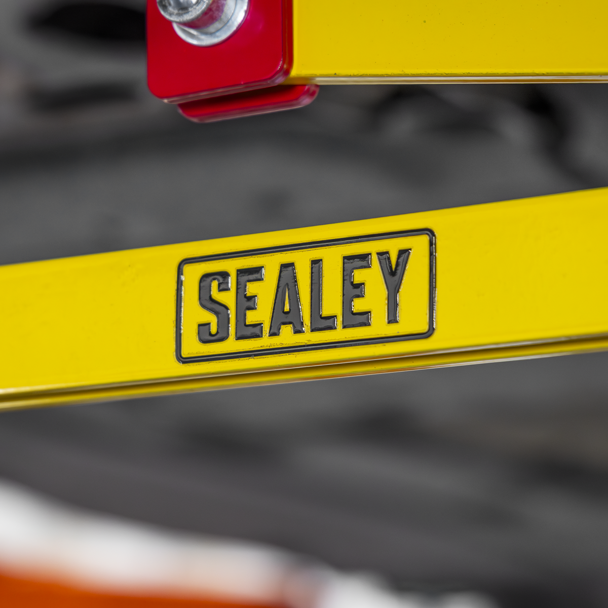Hands-Free Suspension Arm Lever VS3819